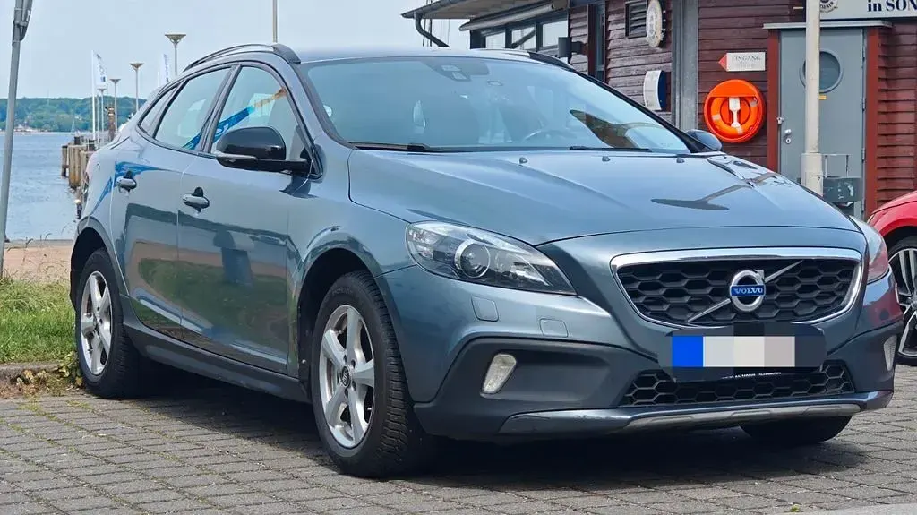 Gebraucht Volvo V40 CC 114 PS (83 kW) 2014 Grau Kombi
