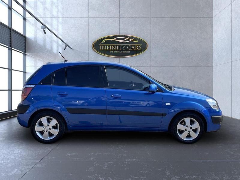 Gebraucht Kia Rio EX 97 PS (71 kW) 2008 Blau Limousine