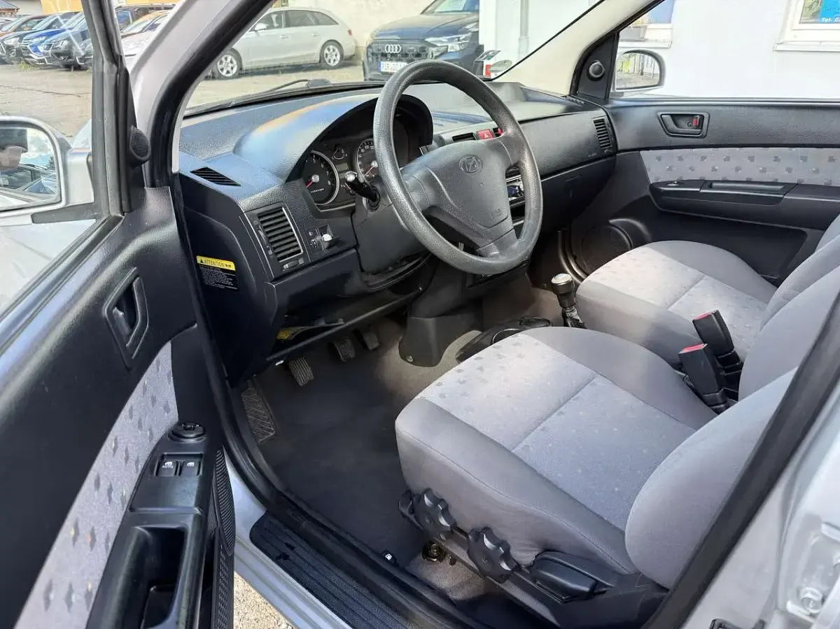Gebraucht Hyundai Getz Basis 63 PS (46 kW) 2003 Starsilber iii m2 Kleinwagen