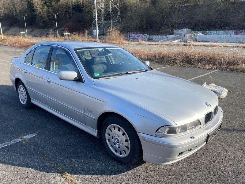 Gebraucht 2001 BMW 520 Limousine | 1.300 € (Superpreis) - Bild 1/4