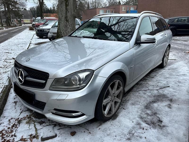 Gebraucht Mercedes C300 231 PS (169 kW) 2012 Silber Kombi