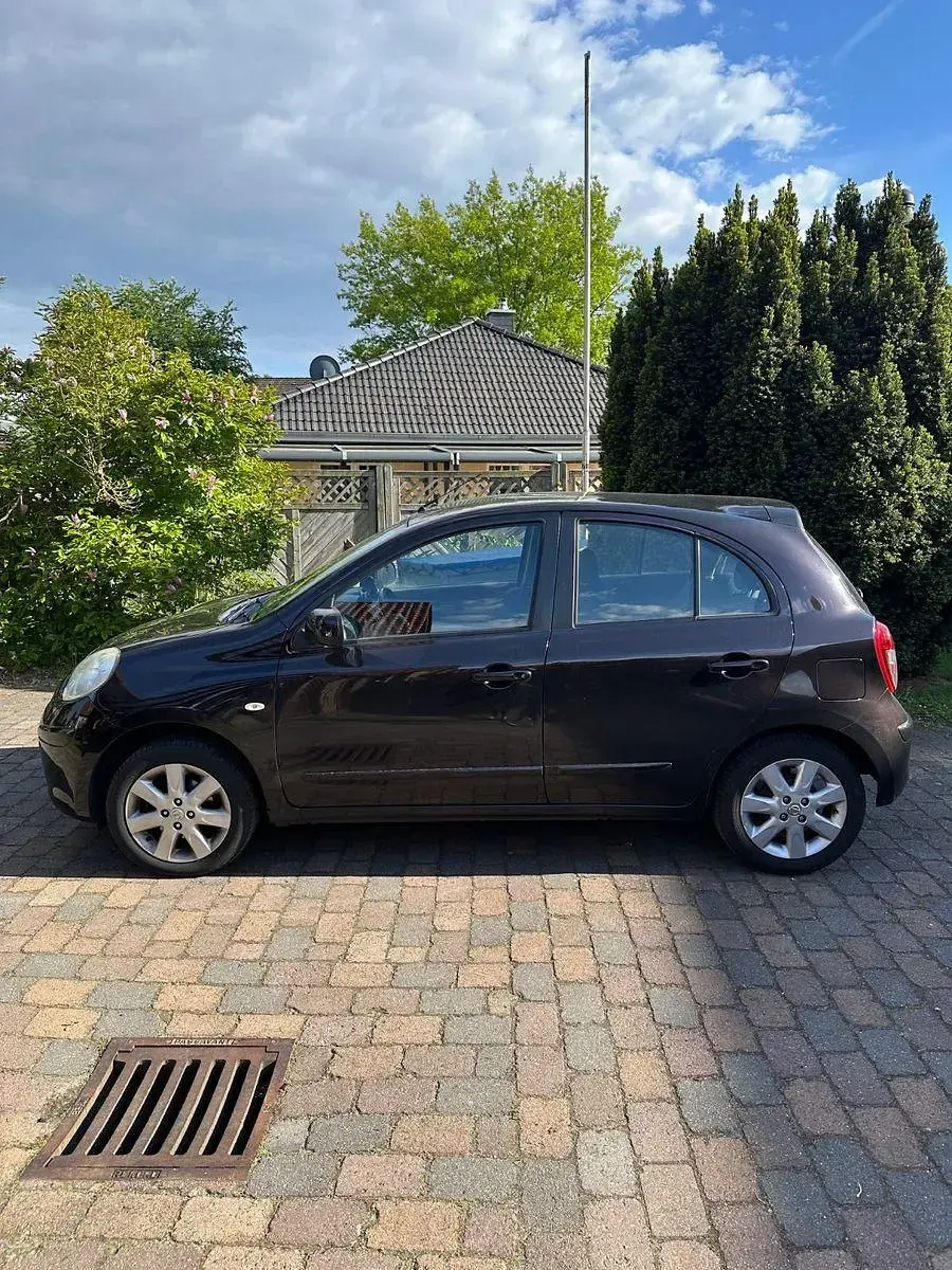 Gebraucht Nissan Micra 80 PS (58 kW) 2011 Schwarz Kleinwagen