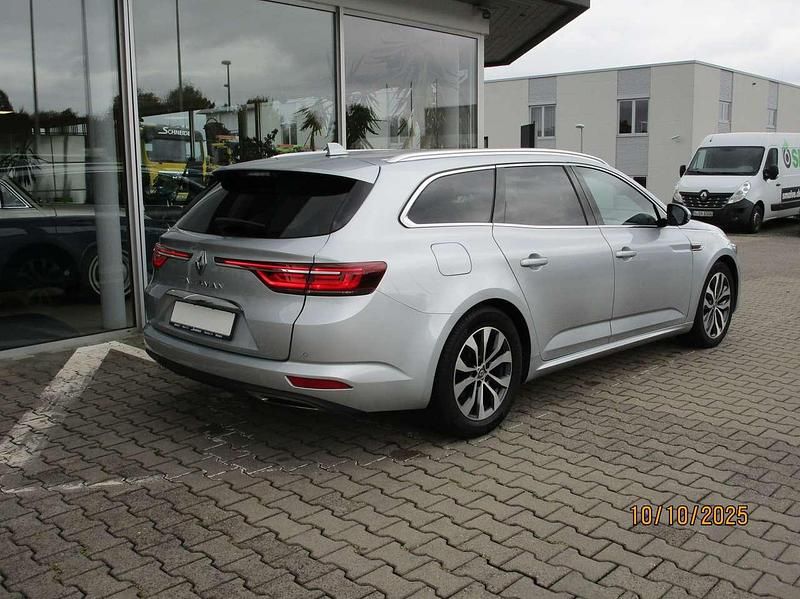Gebraucht Renault Talisman GrandTour Intens 159 PS (116 kW) 2021 Silber Kombi