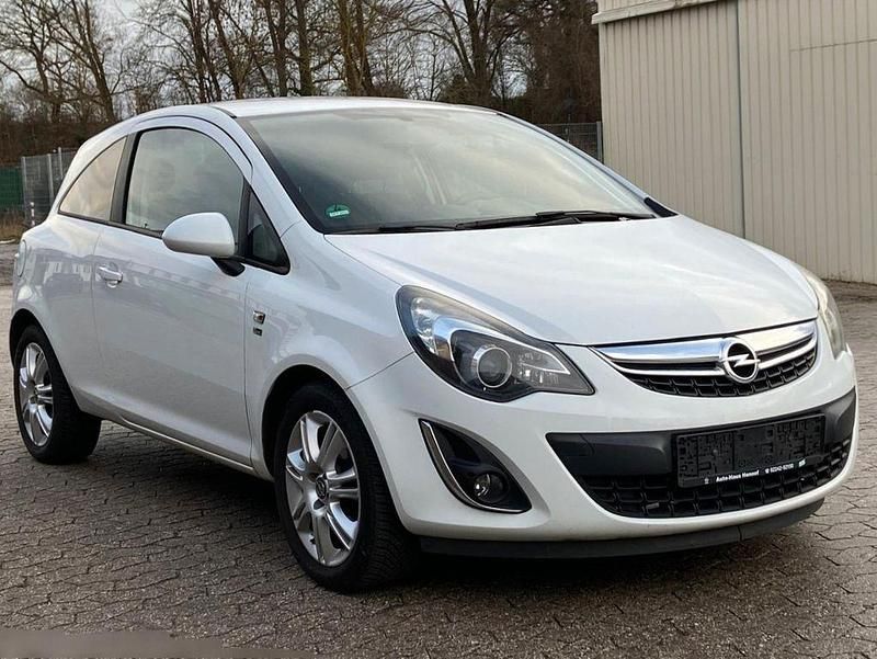 Weiß Gebraucht 2012 Opel Corsa Limousine | 4.990 € (Fairer Preis) - Bild 1/4