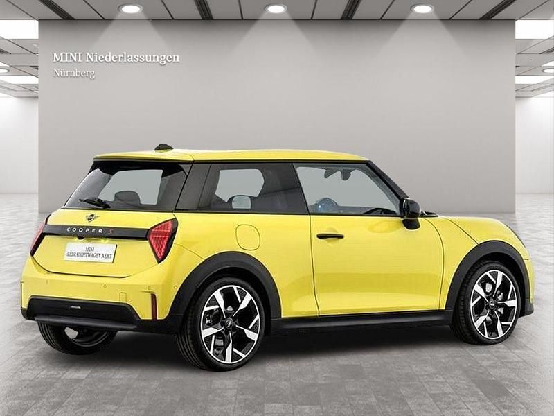 Gebraucht Mini Cooper S Classic 204 PS (150 kW) 2025 Gelb Kleinwagen