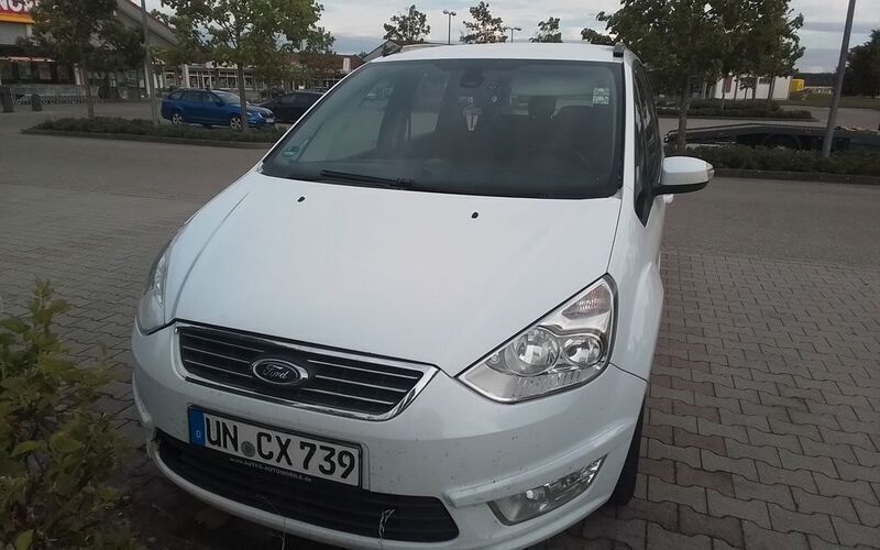 Weiß Gebraucht 2012 Ford Galaxy Trend Van / Kleinbus | 1.900 € (Guter Preis) - Bild 1/4