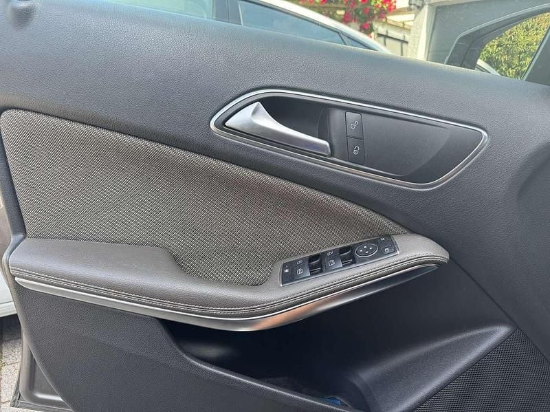 Gebraucht Mercedes 200 156 PS (114 kW) 2014 Grau Kombi