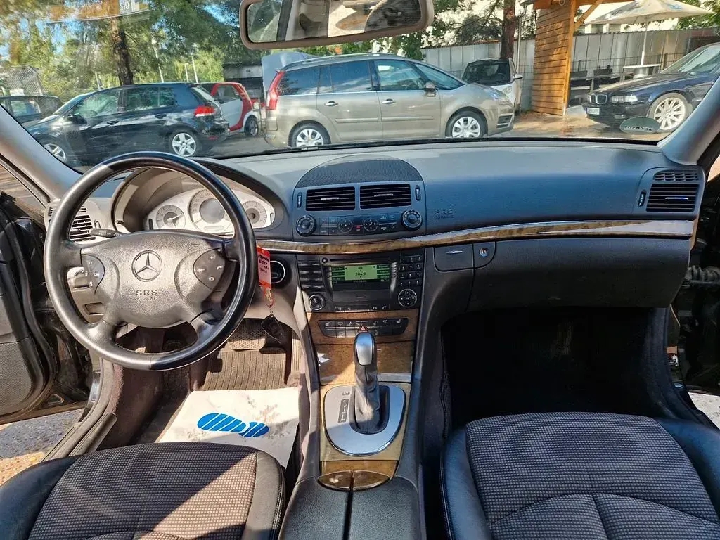 Gebraucht Mercedes E320 224 PS (164 kW) 2005 Schwarz Kombi