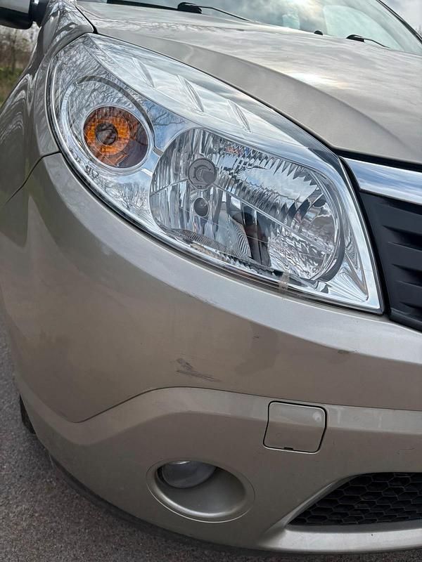 Gebraucht Dacia Sandero 75 PS (55 kW) 2008 Grau Kleinwagen