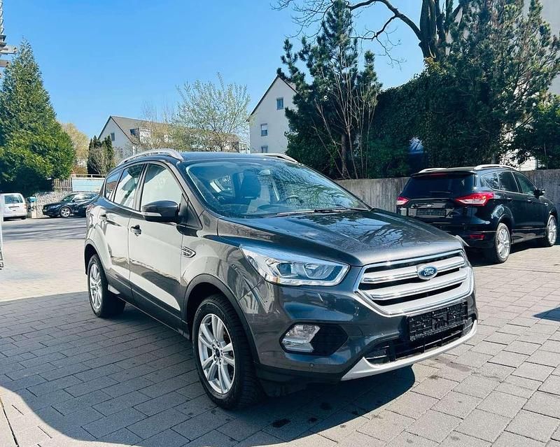 Gebraucht Ford Kuga Cool & Connect 150 PS (110 kW) 2019 Grau SUV