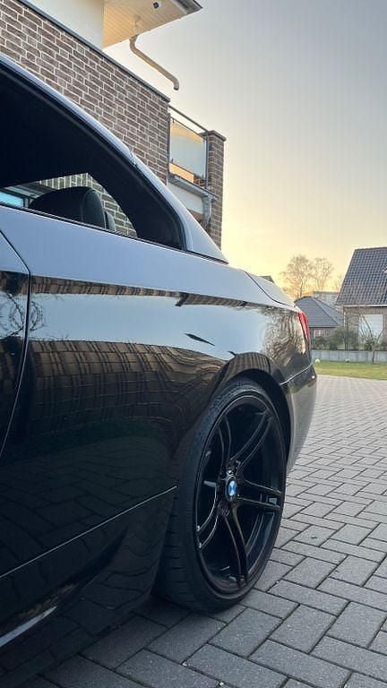 Gebraucht BMW 335 Cabriolet Performance 306 PS (225 kW) 2011 Schwarz Cabrio