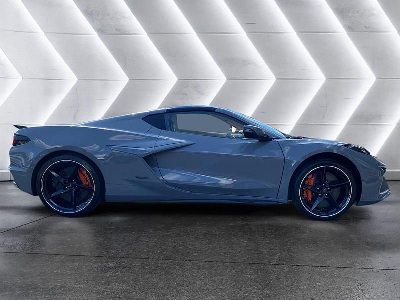 Neu Corvette C8 655 PS (481 kW) 2025 Grau Coupé
