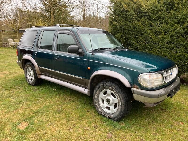 Grün Gebraucht 1996 Ford Explorer SUV | 2.500 € (Fairer Preis) - Bild 1/4