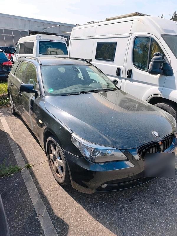 Używany BMW 530 Basis 217 KM (159 kW) 2007 Czarny Kombi
