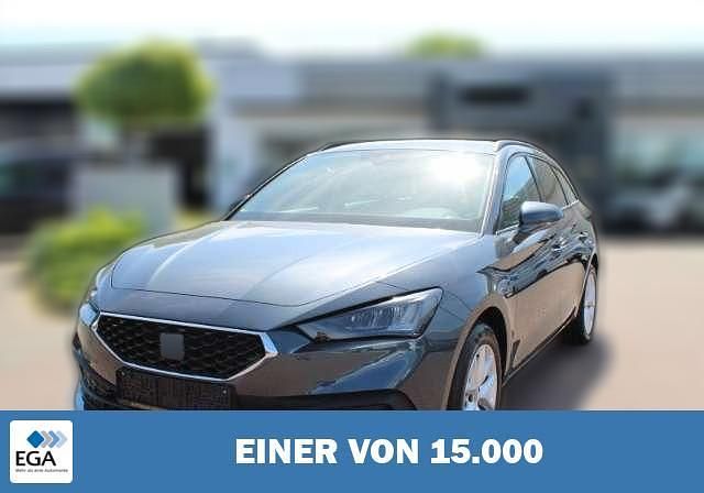 Grau metallic Gebraucht 2024 Seat Leon ST Style Kombi | 23.630 € (Fairer Preis) - Bild 1/4