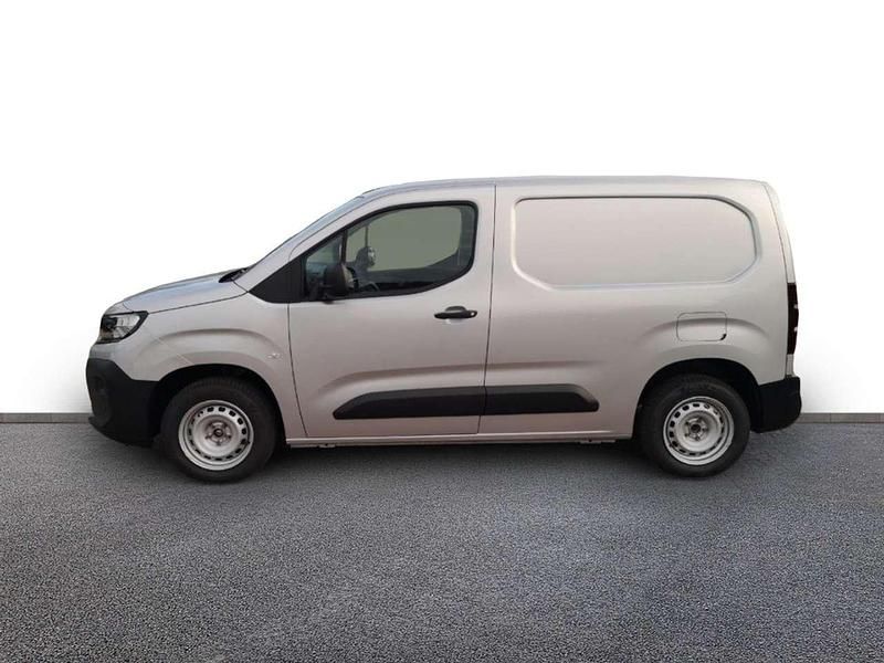 Neu Opel Combo 102 PS (75 kW) 2025 Grau/typ aussenverkleidung flo Kombi