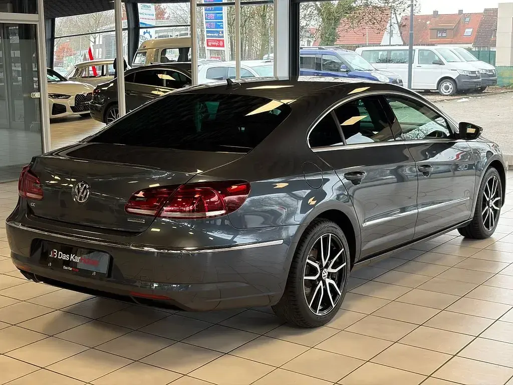 Usado VW CC 140 CV (102 kW) 2013 Gris Berlina