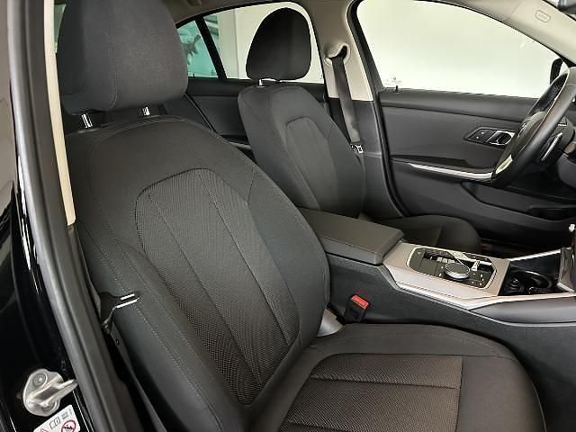 Gebraucht BMW 320 Shadowline 190 PS (139 kW) 2023 Schwarz ii Limousine