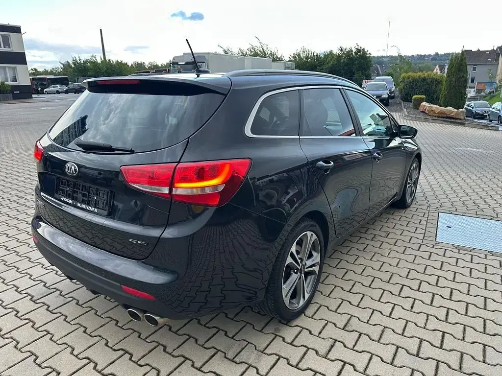 Gebraucht Kia Ceed GT GT-Line 136 PS (100 kW) 2016 Schwarz Limousine