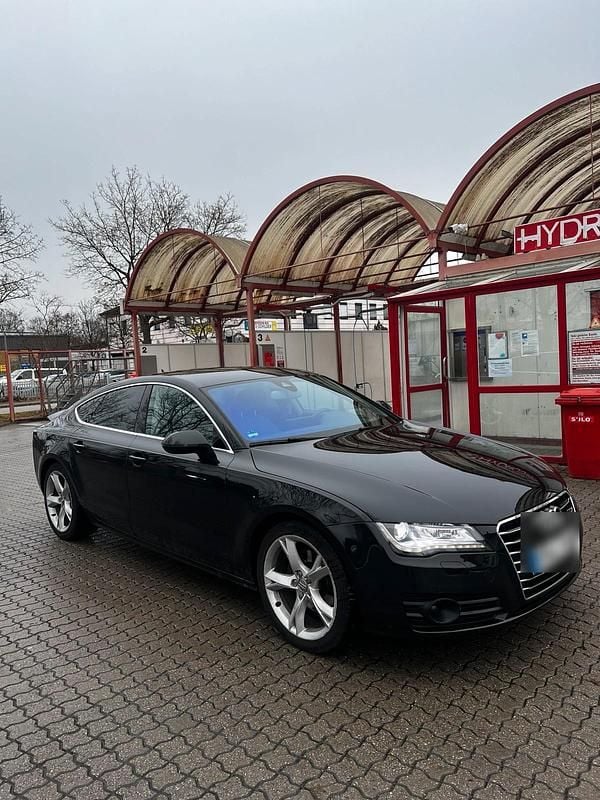 Schwarz Gebraucht 2011 Audi A7 Limousine | 11.000 € (Guter Preis) - Bild 1/4