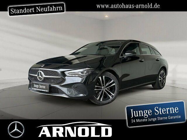 Schwarz (kosmosschwarz) Gebraucht 2024 Mercedes CLA200 Shooting Brake Progressive Kombi | 29.450 € (Fairer Preis) - Bild 1/4