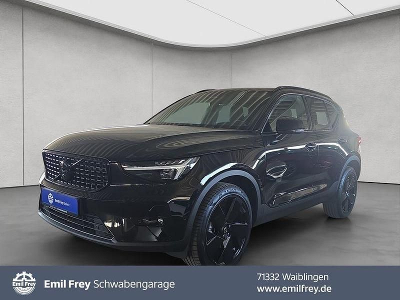 Gebraucht Volvo XC40 Plus 163 PS (119 kW) 2025 Onyx schwarzmetallic SUV