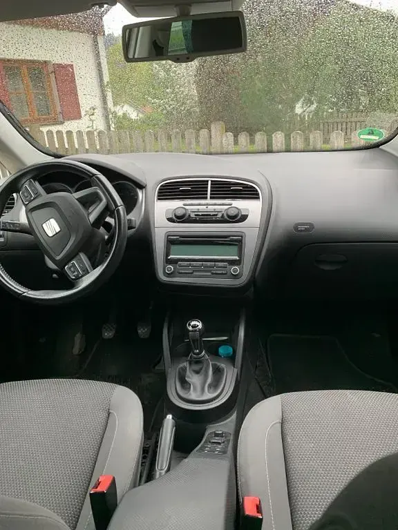 Gebraucht Seat Altea Reference 105 PS (77 kW) 2014 Weiß Van / Kleinbus