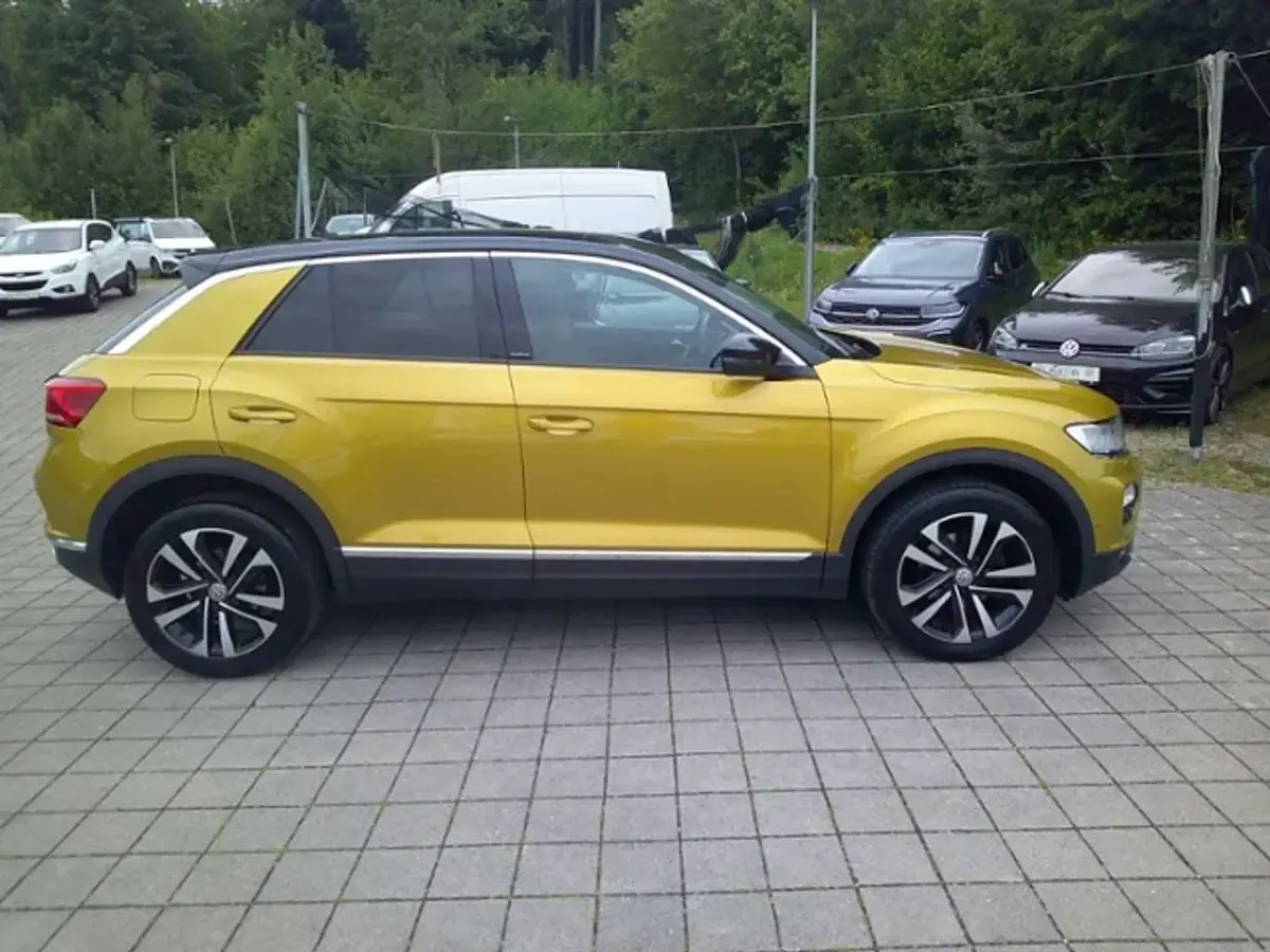 Gebraucht VW T-Roc IQ Drive 116 PS (85 kW) 2019 Kurkumagelb metallic/schwarz SUV