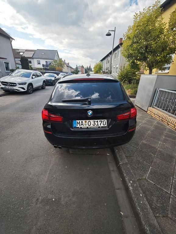 Używany BMW 520 184 KM (135 kW) 2014 Czarny Kombi