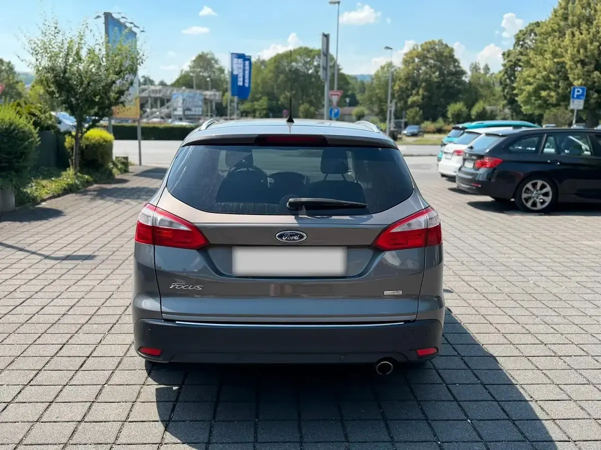 Gebraucht Ford Focus 150 PS (110 kW) 2012 Grau Kombi