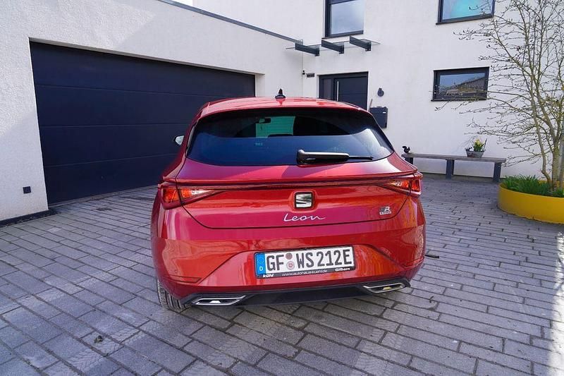 Usata Seat Leon FR 204 CV (150 kW) 2020 Rosso Berlina