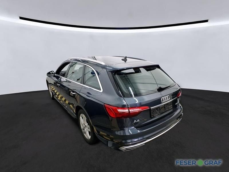 Second-hand Audi A4 Advanced 204 CP (150 kW) 2023 Gri Break