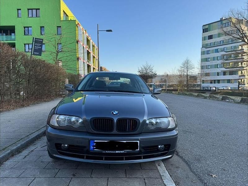 Blau Gebraucht 2002 BMW 318 Sport Line Coupé | 1.000 € (Superpreis) - Bild 1/4
