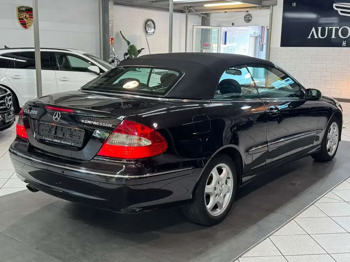 Gebraucht Mercedes CLK200 163 PS (119 kW) 2006 Obsidianschwarz  metalliclack Cabrio