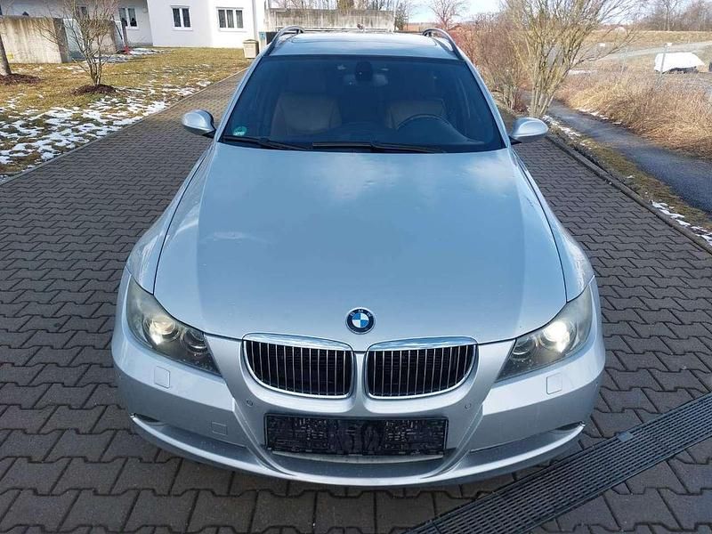 Gebraucht BMW 330 231 PS (169 kW) 2008 Titansilber metallic Kombi
