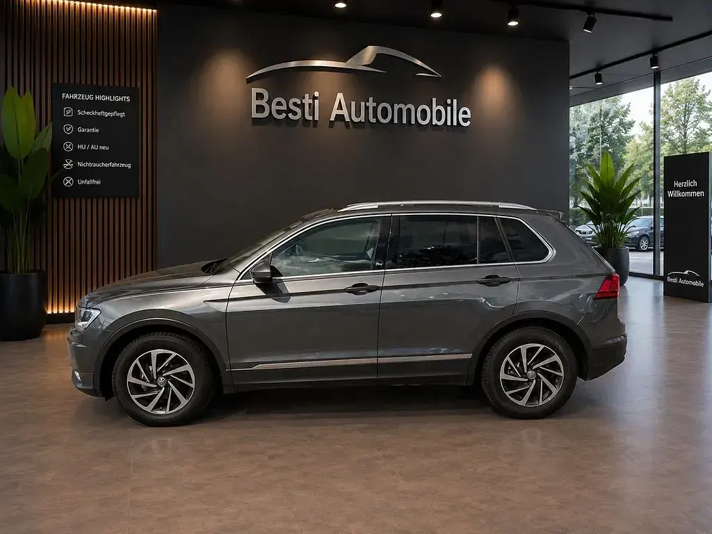 Gebraucht VW Tiguan Sound 125 PS (91 kW) 2017 Grau SUV