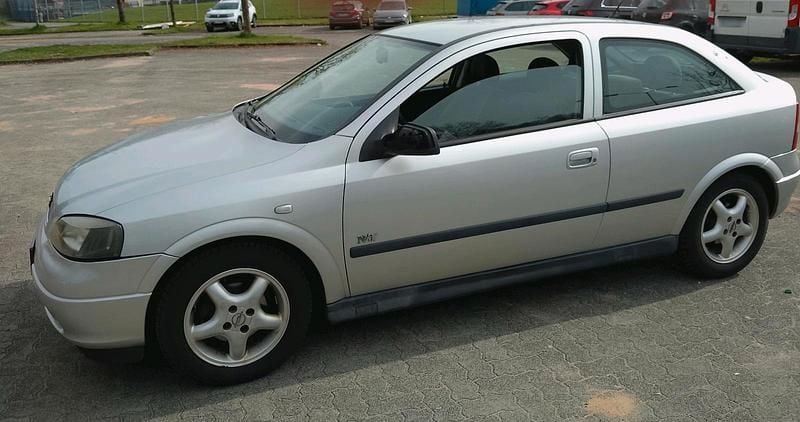 Gebraucht Opel Astra 84 PS (61 kW) 2003 Grau Limousine