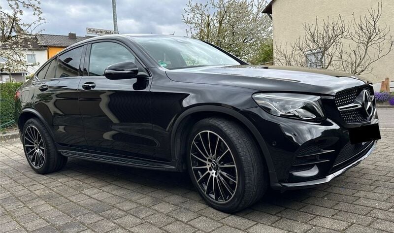 Schwarz Gebraucht 2017 Mercedes GLC250 AMG Coupé | 33.900 € (Fairer Preis) - Bild 1/4