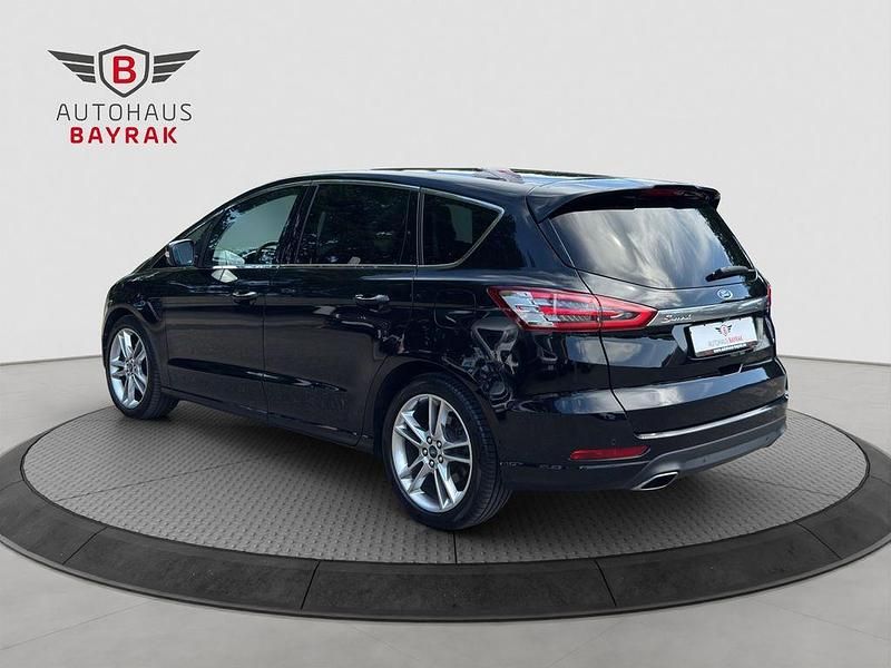 Gebraucht Ford S-MAX Titanium 241 PS (177 kW) 2019 Schwarz Van / Kleinbus