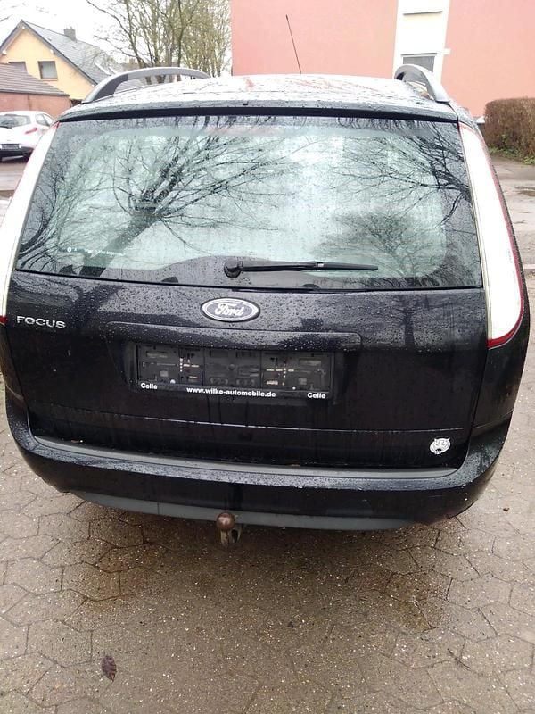 Gebraucht Ford Focus 125 PS (91 kW) 2009 Schwarz Kombi