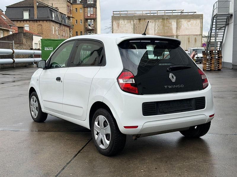 Gebraucht Renault Twingo Life 71 PS (52 kW) 2015 Weiß Kleinwagen