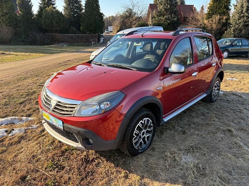 Gebraucht Dacia Sandero Stepway 87 PS (63 kW) 2010 Rot Limousine