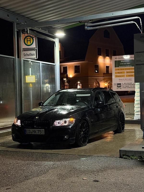 Schwarz Gebraucht 2008 BMW 325 Kombi | 8.000 € - Bild 1/4