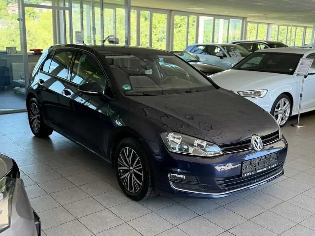 Gebraucht VW Golf VII Allstar 110 PS (80 kW) 2016 Blau Limousine