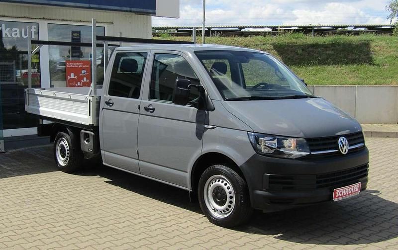 Gebraucht VW Transporter 150 PS (110 kW) 2019 Grau Van