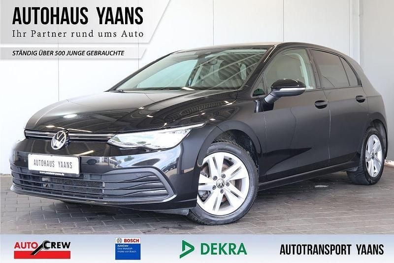 Schwarz Gebraucht 2020 VW Golf VIII Life Limousine | 18.389 € (Guter Preis) - Bild 1/4