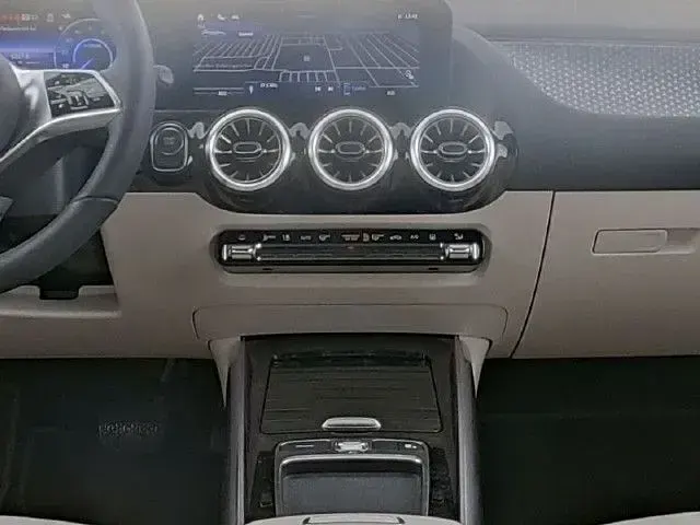 Gebraucht Mercedes EQA250 139 kW (190 PS) 2025 SUV