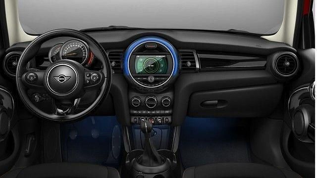 Usata Mini ONE 102 CV (75 kW) 2019 Rosso Utilitaria