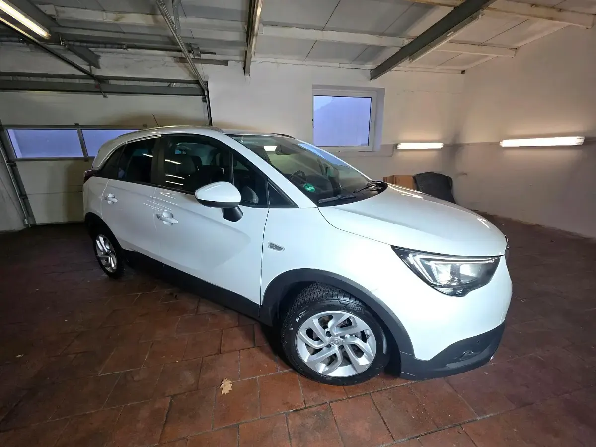 Gebraucht Opel Crossland X 83 PS (61 kW) 2019 Weiß SUV