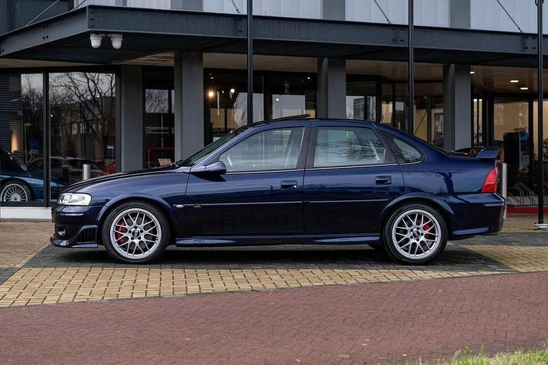 Gebraucht Opel Vectra 194 PS (142 kW) 1999 Blau Limousine